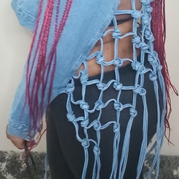 Crop top jean jacket - Picture 2 of 3